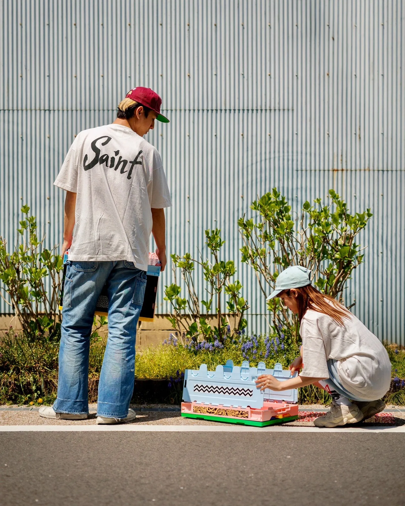 SAINT Mxxxxxx SS TEE/SUPER DIRTY/WHT oil painting SAINT SUPER DIRTY slogan TEE off-white S-XL Made of original OE yarn tube weaving without side seams to distinguish the split fabrics original consistent VINTAGE label/little angel anti-counterfeiting label top printing technology highly restored original details